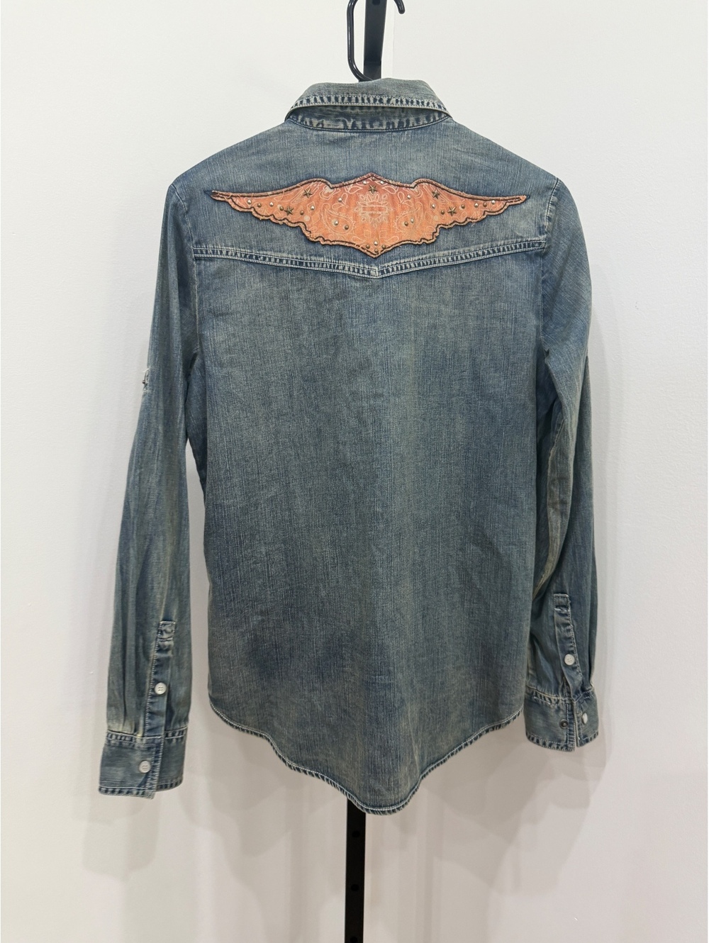 NWT Harley-Davidson Women's Denim Shirt with Roll-Tab Sleeves, Medium - Picture 6 of 6